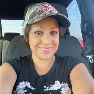 Meet your Posher, Nisa